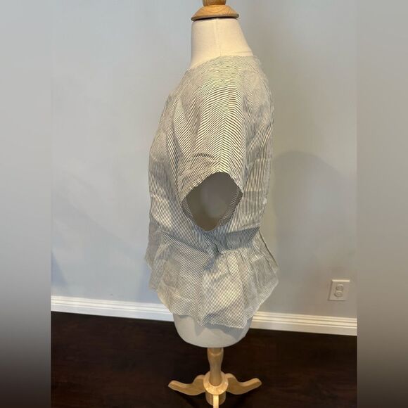 Vince Stripe Linen Blend Women's V Neck Blouse Size Medium - Picture 2 of 7